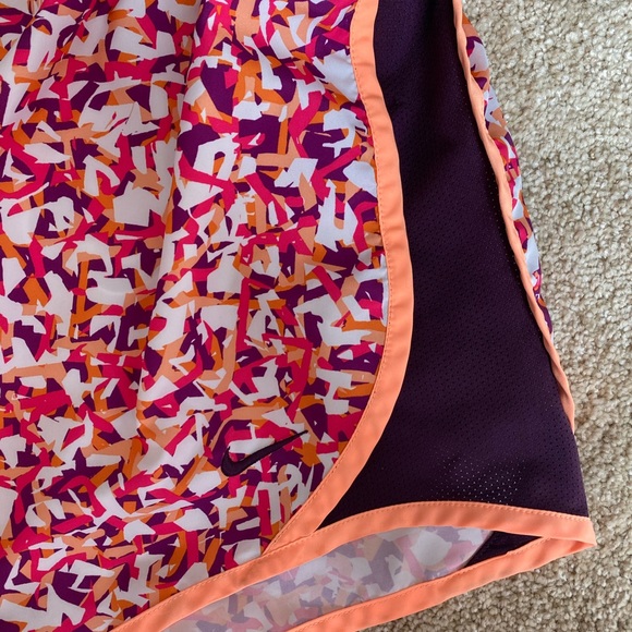 Girls Nike Dri-Fit Shorts - Picture 4 of 8